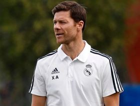 هل انتهى شهر العسل بين ألونسو ولاعبي ريال مدريد قبل أن يبدأ؟