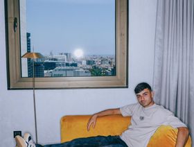 بيدري الغائب الأبرز من برشلونة عن حفل الكرة الذهبية.. ما السبب؟