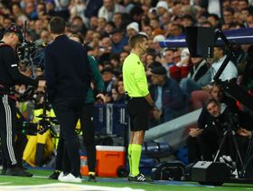 من هو الحكم الأكثر احتساباً لركلات الجزاء في تاريخ دوري أبطال أوروبا؟