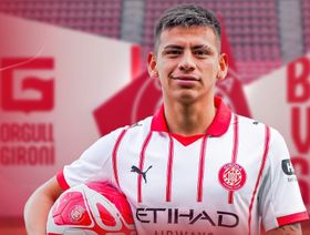 لاعب جيرونا يعترف بكواليس الهدف الثاني "المثير للجدل" ضد برشلونة