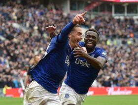 هدف غريليش المتأخر يوقف سجل كريستال بالاس الخالي من الهزيمة