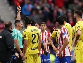 الحكم "المعجب بشارب رافينيا" يدير ديربي مدريد في واقعة تاريخية
