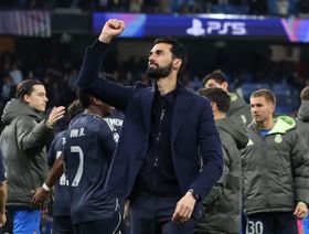 أربيلوا مستعد لوضع تمثال لأحد لاعبي ريال مدريد في حديقته.. من يقصد؟