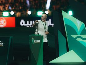 الاتحاد السعودي يؤكد بقاء جورجيوس دونيس مدرباً لـ"الأخضر"