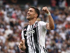 بعد تعثّر صفقة بونيفاس.. ميلان يحاول ضم مهاجم يوفنتوس