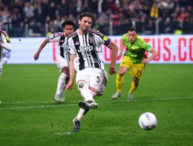 يوفنتوس يقترب من تمديد عقد لوكاتيلي حتى 2030 مع زيادة راتبه