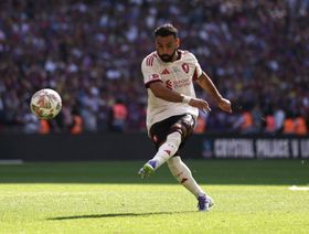 يوم كارثي وأصفار عديدة لمحمد صلاح هداف ليفربول ضد بالاس