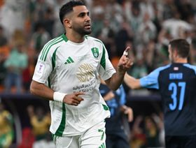 "هاتوا الهلالي".. الأهلي يسجل ثلاثية سريعة ويحذّر الزعيم