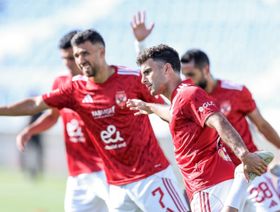 موعد مباراة القمة بين الأهلي وبيراميدز في الدوري المصري