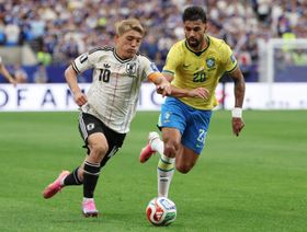 نجم اليابان على رادار الاتحاد.. هل يحسم الصفقة رغم رفض فرانكفورت؟