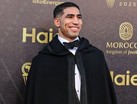 المغربي أشرف حكيمي يتوج بجائزة أفضل لاعب إفريقي للمرة الأولى