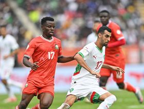 كينيا بعشرة لاعبين تفاجئ المغرب وتقترب من ربع نهائي "الشان"