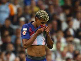 برشلونة يستعين بجورجي مينديز لمراقبة أسلوب حياة لامين يامال