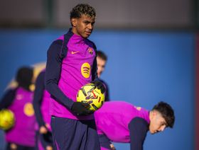 تشكيلة برشلونة الأساسية ضد أتلتيكو مدريد.. قوة ضاربة نارية