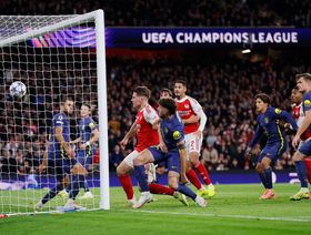 كم مرة وصل أتلتيكو مدريد وأرسنال إلى نصف نهائي دوري أبطال أوروبا؟