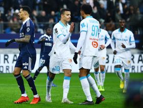 مارسيليا يتكبد خسائر بنصف مليار يورو وماكورت يستعد للبيع