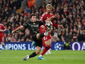 نبأ درامي لهوغو إيكيتيكي بعد إصابته الخطرة مع ليفربول أمام باريس سان جيرمان