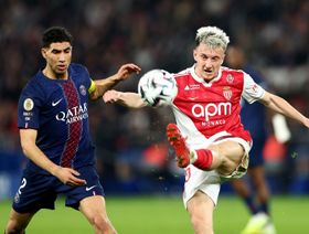 موناكو يُسقط باريس سان جيرمان ويحيي الصراع على الدوري الفرنسي
