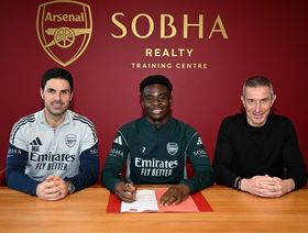 أرسنال يعلن بقاء بوكايو ساكا بعقد طويل الأجل