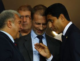 ما سر التقارب بين جوان لابورتا وناصر الخليفي؟