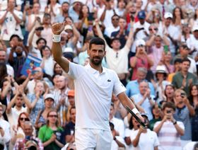 دجوكوفيتش نقل عائلته إلى اليونان بعد اتهامات بخيانة صربيا