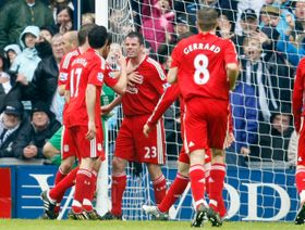 جيمي كاراغر يستعيد شجاراً مع ألفارو أربيلوا في ليفربول: أعدته إلى الواقع