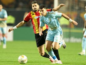 الأهلي يشكو حكم مباراة الترجي ويطالب "كاف" بالنزاهة