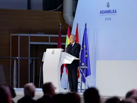 فلورنتينو بيريز: دوري السوبر الأوروبي حقق نجاحاً باهراً ويويفا يؤذي الجمهور