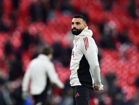 "هو أحدهم".. سلوت يرد على سبب غياب محمد صلاح عن ليفربول