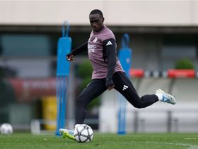 ريال مدريد يستعيد "أفضل مدافع بالعالم" لكبح مايكل أوليس في بايرن ميونيخ