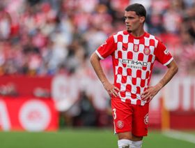 أتلتيكو مهتم بمدافع ريال مدريد السابق.. هل يخطفه سيميوني؟