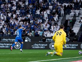روبن نيفيز الأفضل في مباراة الهلال ونيوم.. فمن الأسوأ؟