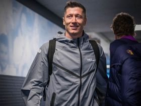 ليفاندوفسكي يقود تشكيلة برشلونة ضد سيلتا فيغو وإيريك غارسيا بالقناع