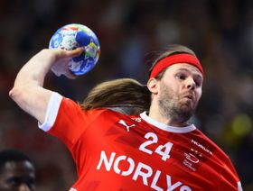 أسطورة كرة اليد الدنماركي هانسن يعلن اعتزاله بعد الأولمبياد