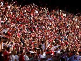 فتح تحقيق بعد هتافات مسيئة للملكة صوفيا بمباراة إشبيلية وبرشلونة