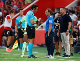 مدرب مايوركا: الحكم الرابع طالب بإيقاف اللعب قبل هدف برشلونة