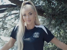 نجمة كومو أليشا ليمان تطالب اللصوص بالتنظيف بعد سرقة منزلها