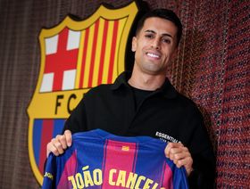 جواو كانسيلو يتحدث عن مستقبله مع الهلال ويحدد أهدافه مع برشلونة