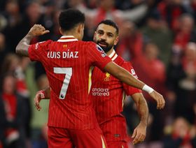 شاهد.. تدخل عنيف من محمد صلاح ضد دياز في تدريبات ليفربول