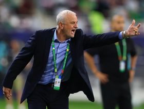 غراهام أرنولد: فخور بصمود العراق 92 دقيقة بعشرة لاعبين