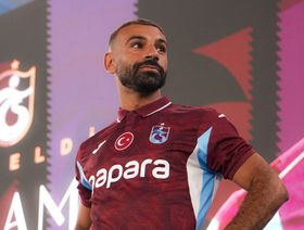 محمد صلاح على مقاعد بدلاء طرابزون في أول جولة بالدوري التركي