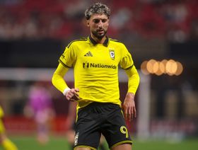 وسام أبو علي يتعهّد بعودة "أكثر قوة" بعد إصابته بقطع في الرباط الصليبي