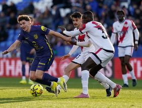 بعد سحق برشلونة.. أتلتيكو مدريد يتعرض لهزة عنيفة من رايو فايكانو