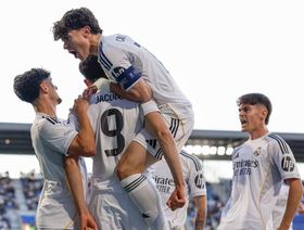 شاهد.. ريال مدريد يتوج بلقب دوري أبطال أوروبا للشباب بفضل حارس عملاق جديد