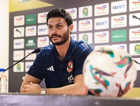 وفاة والد محمد الشناوي حارس مرمى الأهلي المصري بحادث سير