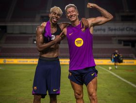 ليفاندوفسكي يكشف سر علاقته الخاصة بلامين يامال