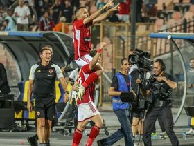 اللعب مع كريستيانو رونالدو أم العودة للأهلي؟ محمد أفشة يرد سريعاً