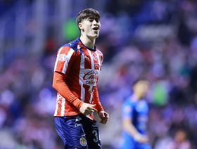 برشلونة يراقب "النملة"