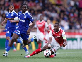 نيوم يتفاوض مع الفرنسي دوكوري.. وخروج مدافع تشيلسي من حساباته