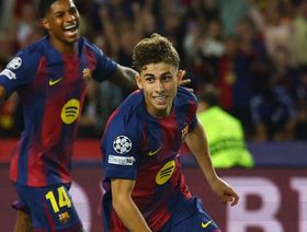 فيرمين لوبيز جاهز لمباراة أتلتيكو مدريد رغم جرح الرأس